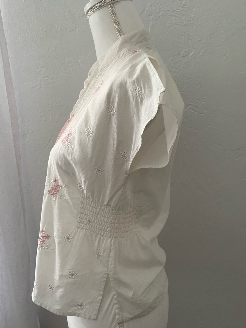 Express Embroidered Eyelet Top - Picture 3 of 10